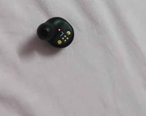 森海塞尔一代左耳，以为坏了后配了左耳。后来...