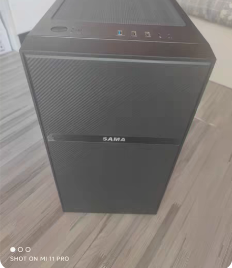包邮出一台自用的PC台式电脑主机；性能强劲...