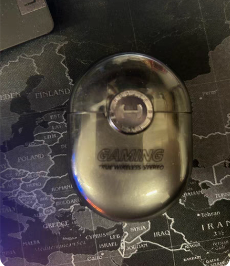 漫步者耳机 忘了什么型号了 去年二三百买的...