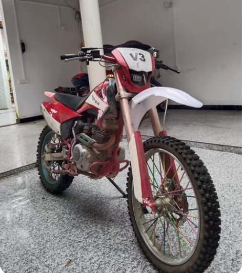 出一台越野摩托车，   价格不高有的来聊！...