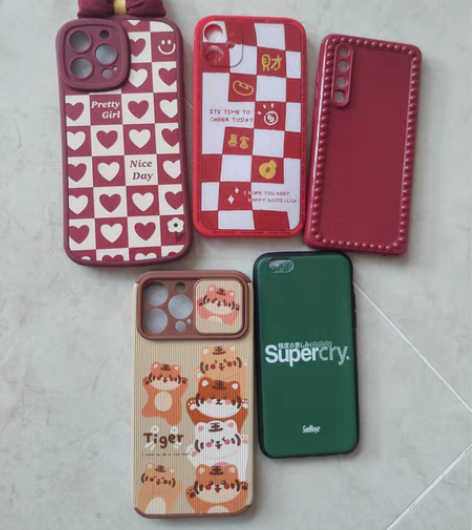 包邮手机壳  忘记啥型号了，看中哪个直接拍...