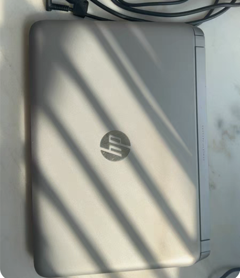 惠普笔记本，之前上大学的时候买的，工作后买...