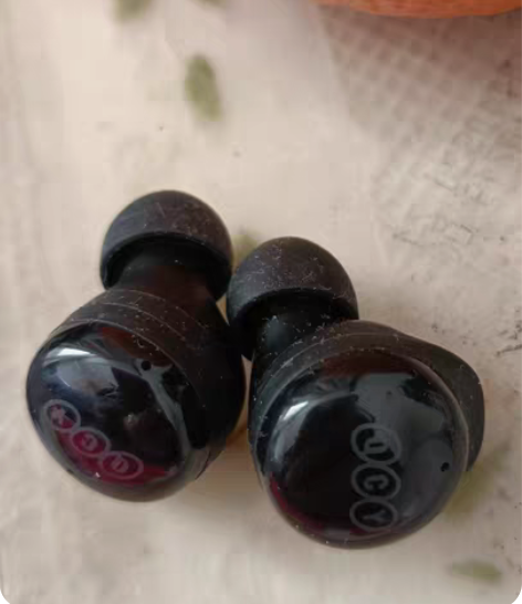 充电仓没有了，就剩下2个耳机，购于淘宝qc...