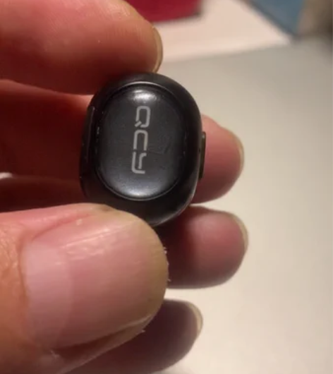 包邮Qcy蓝牙耳机!95新闲置!低价出 感...
