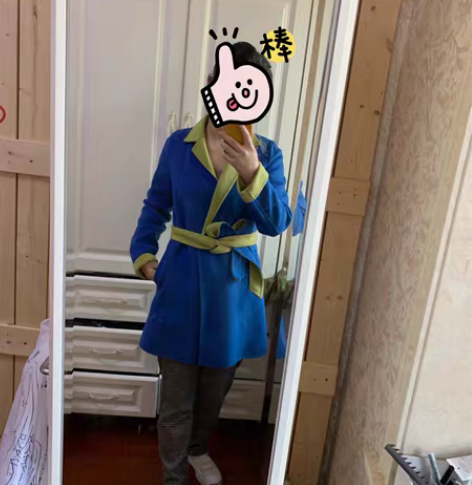 包邮卷袖翻领毛呢大衣 服装版型：直筒 风格...