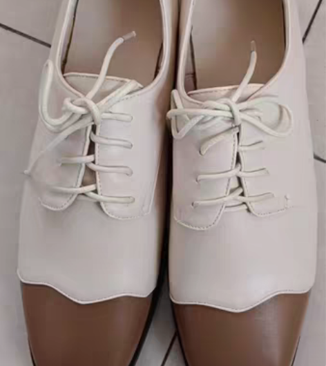 包邮42码，全新，粗跟单鞋，跟高3cm，p...