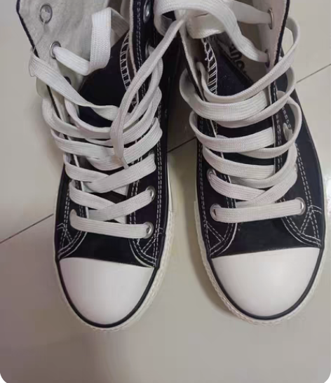 环球高帮帆布鞋   保证正品 感兴趣的话点...