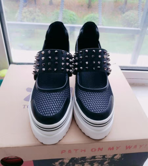 纯皮内增高鞋，全新36.5 感兴趣的话点“...