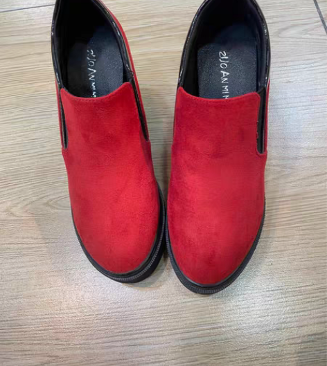 包邮全新红色女鞋，内增高鞋，跟高10cm左...