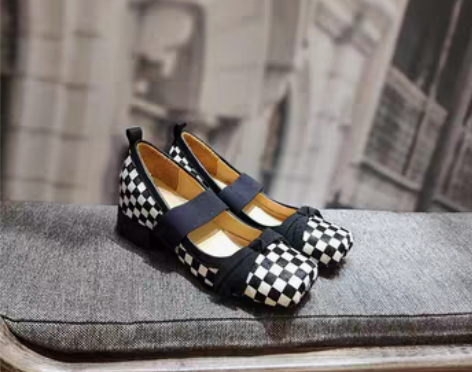 转卖棋盘格新款内增高鞋女手工鞋真皮毛文艺玛...
