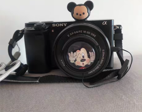 出一台微单，索尼6000，香港购入，所有证...