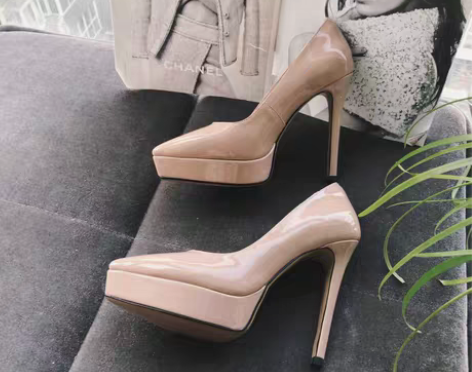 转卖2022新款浅口单鞋牛漆皮真皮超细高跟...