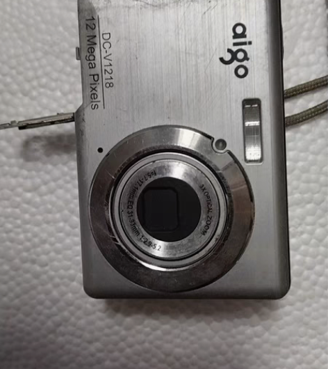 包邮爱国者数码相机！供电为5号电池！，当配...