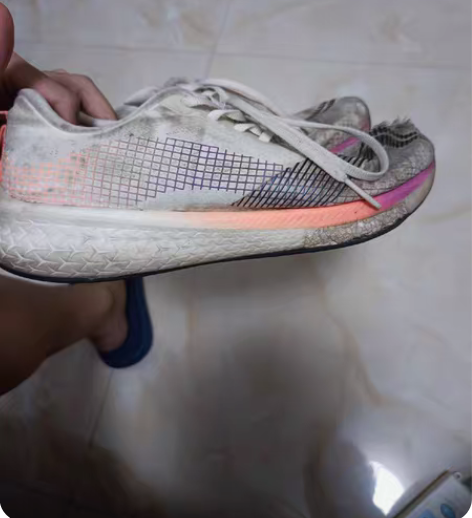 包邮李宁赤兔5p 42码 右边鞋被亲爱的老...