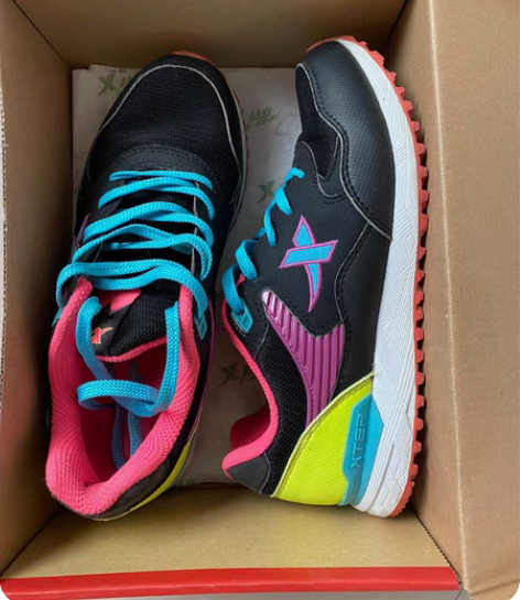 包邮带特步包装盒 仅穿过几次 可以看图成色...