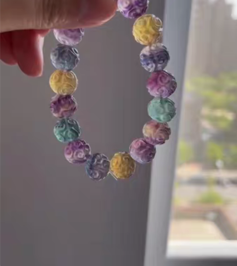 包邮彩虹萤石 卡12咪仅上手试带，非常美。...