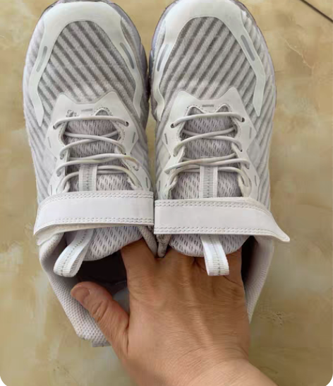 包邮专柜买的特步的夏款男童运动鞋 特别舒服...