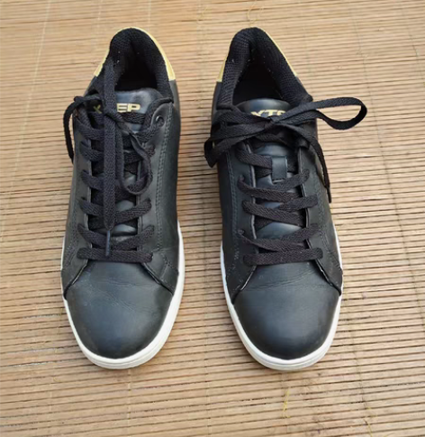 正品特步全新男童女童轮滑鞋溜冰鞋35-38...