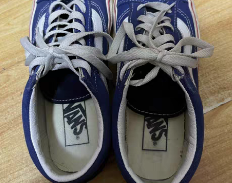 包邮Vans 鞋 36码 专柜购买，晚上原...