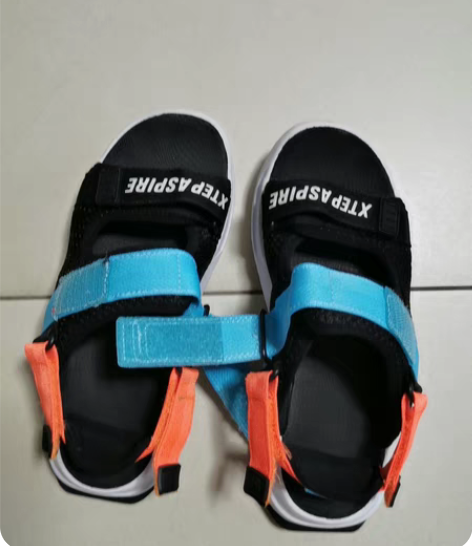 包邮特步男童凉鞋  36码 感兴趣的话点“...