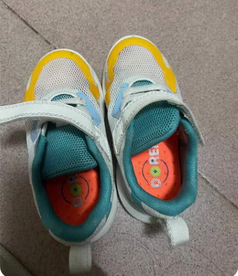 包邮特步小孩鞋子尺码24 感兴趣的话点“我...