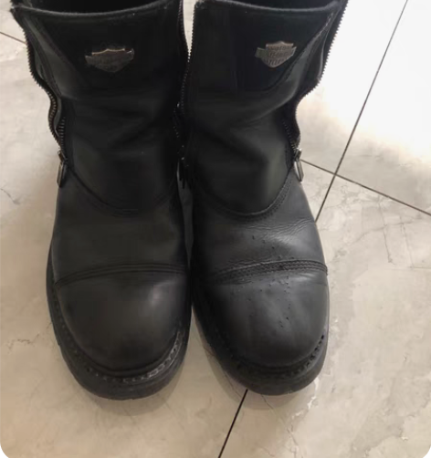 包邮哈雷骑行靴标准43号，当时去美国哈雷店...