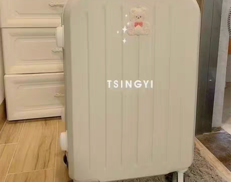 包邮自家网店不开了，还剩下几十个全新旅行箱...