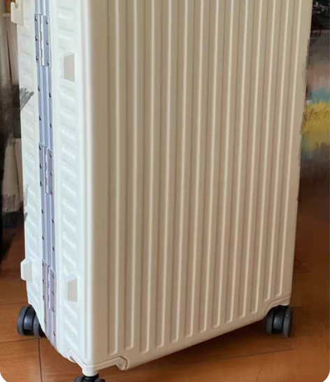 包邮【顺丰包邮】漫游铝框款行李箱万向轮皮箱...