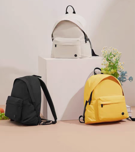 转卖全新 包邮 米熙双肩包女新款小型轻便大...