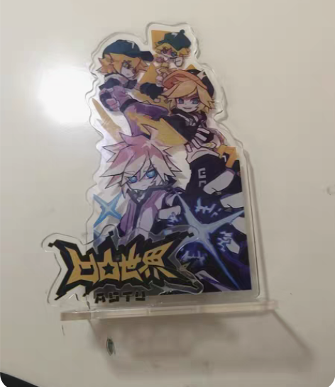 转卖凹凸世界二叉立牌，只撕过膜 感兴趣的话...