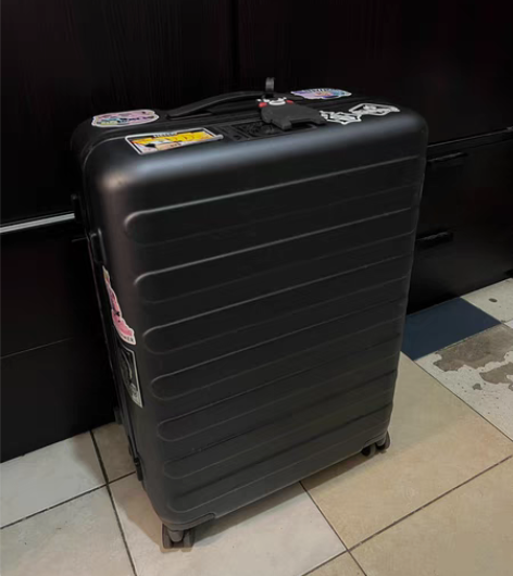 转卖/90分行李箱男24寸旅行箱女静音万向...