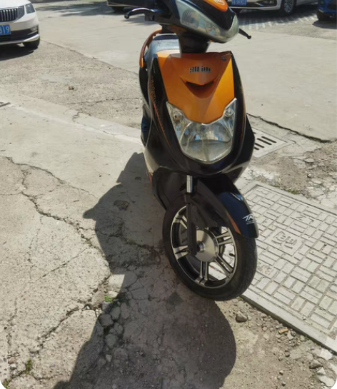 闲置雅迪48伏小踏板一辆  有牌照 外观八...