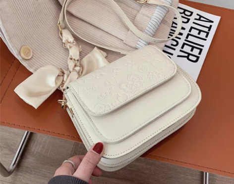 转卖高级感包包流行洋气小方包2021新款潮...