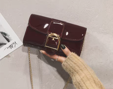 转卖ins超火斜跨港风漆皮链条迷你小包包女...