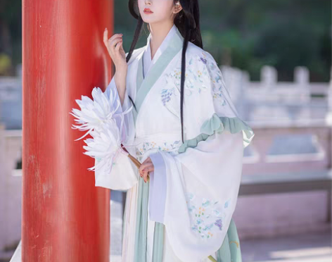 转卖琼华汉服女正品原创秋冬套装中国风白菜正...