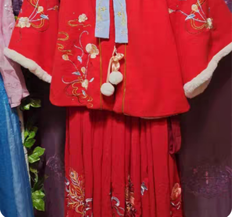 包邮超级好看厚实的汉服一套，三件套全新 感...
