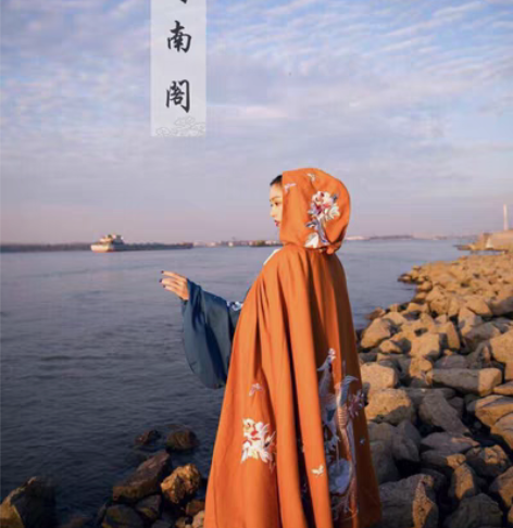 汉服斗篷出租 司南阁凤求凰斗篷姜黄色 S码...