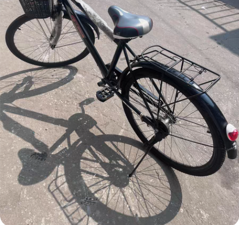 出闲置自行车啦！！ 几乎全新 有需要的可以...