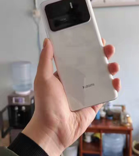 安卓之光:小米11Ultra，12+3+2...