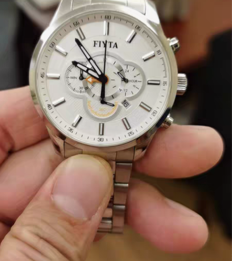 包邮飞亚达，1千多买的，石英没电池了，鸟枪...