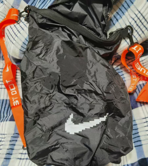 Nike便携运动可收纳包 公司活动发的，全...