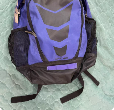 nike运动篮球精英包 紫色，成色如图，包...