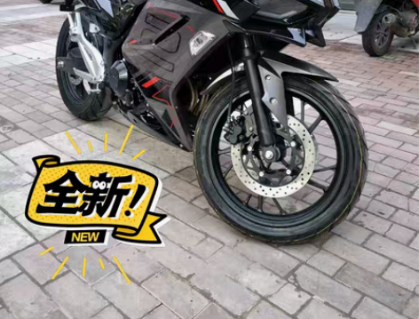400CC,双缸电喷水冷,有发票合格证,全...