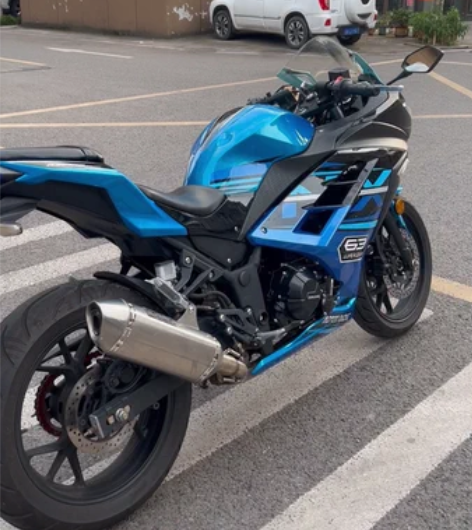 双杠400cc大牛 22年的准新车，车况精...