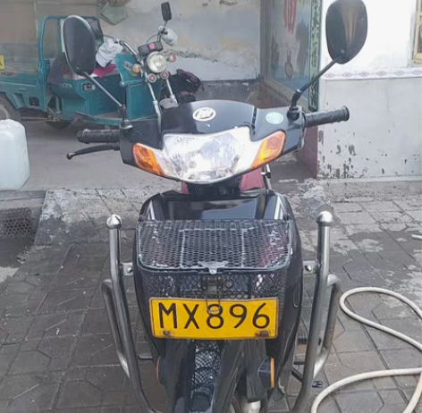 刚买来换车没怎么骑，出售闲置力帆弯梁电瓶由...