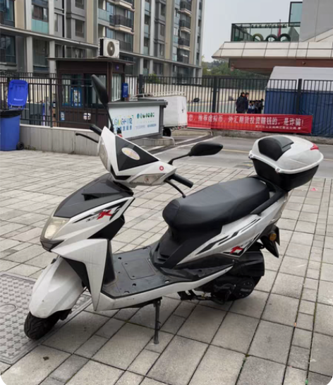 工作原因 转让自用摩托车 一年不到 没有任...