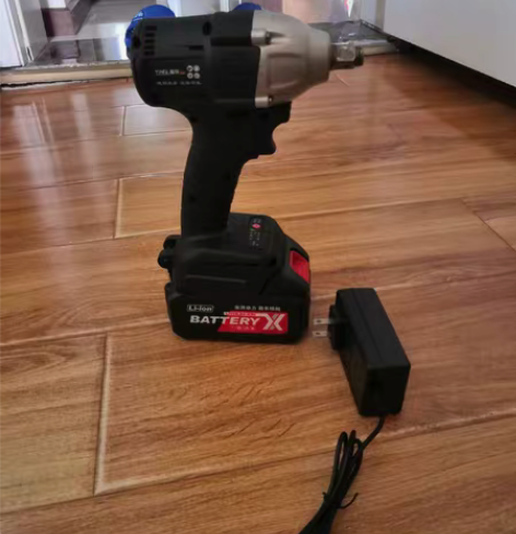 因前段时间做工程买得太多电板手现还有几套闲...