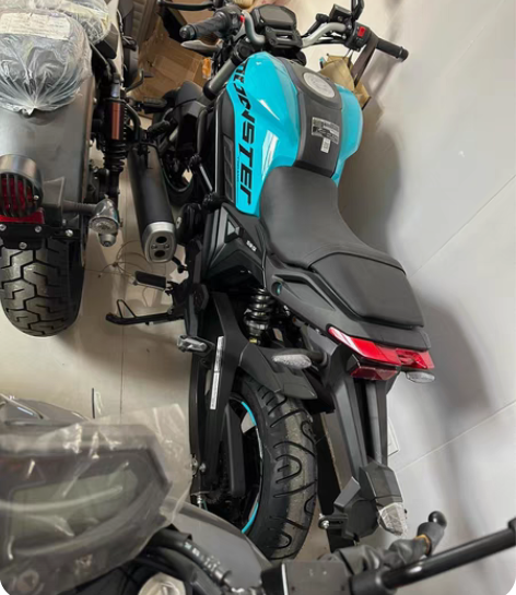 银钢小怪兽   全新车子 感兴趣的话点“我...