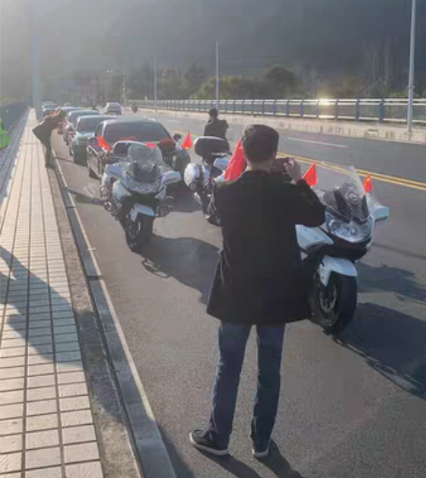 包邮国宾车婚车开道，提供车辆司机需要的老板...