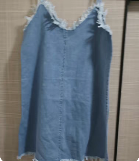 包邮茵曼背带裙，m码，胸围请看测量图，全新...